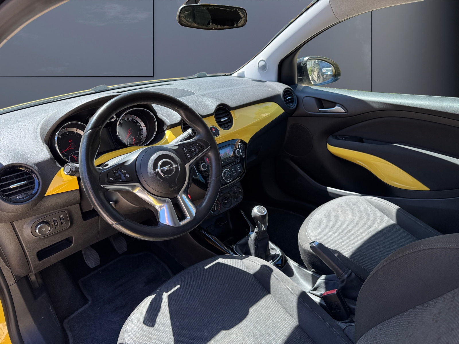 Opel Adam 8