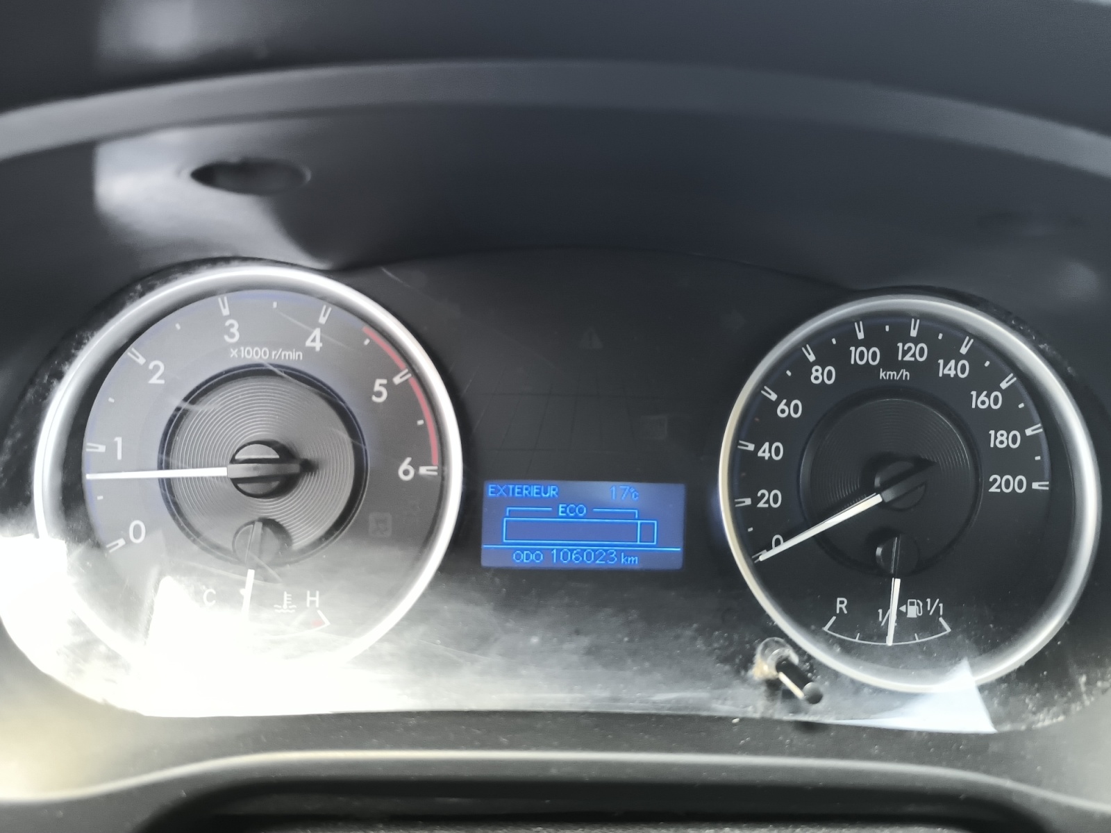 Toyota Hilux 16