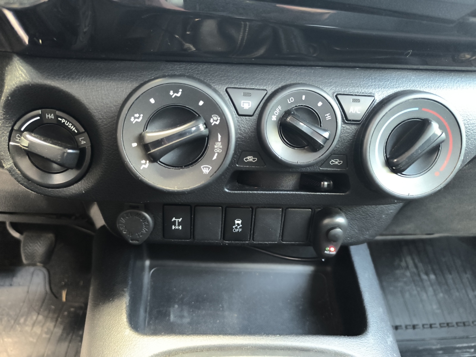 Toyota Hilux 18