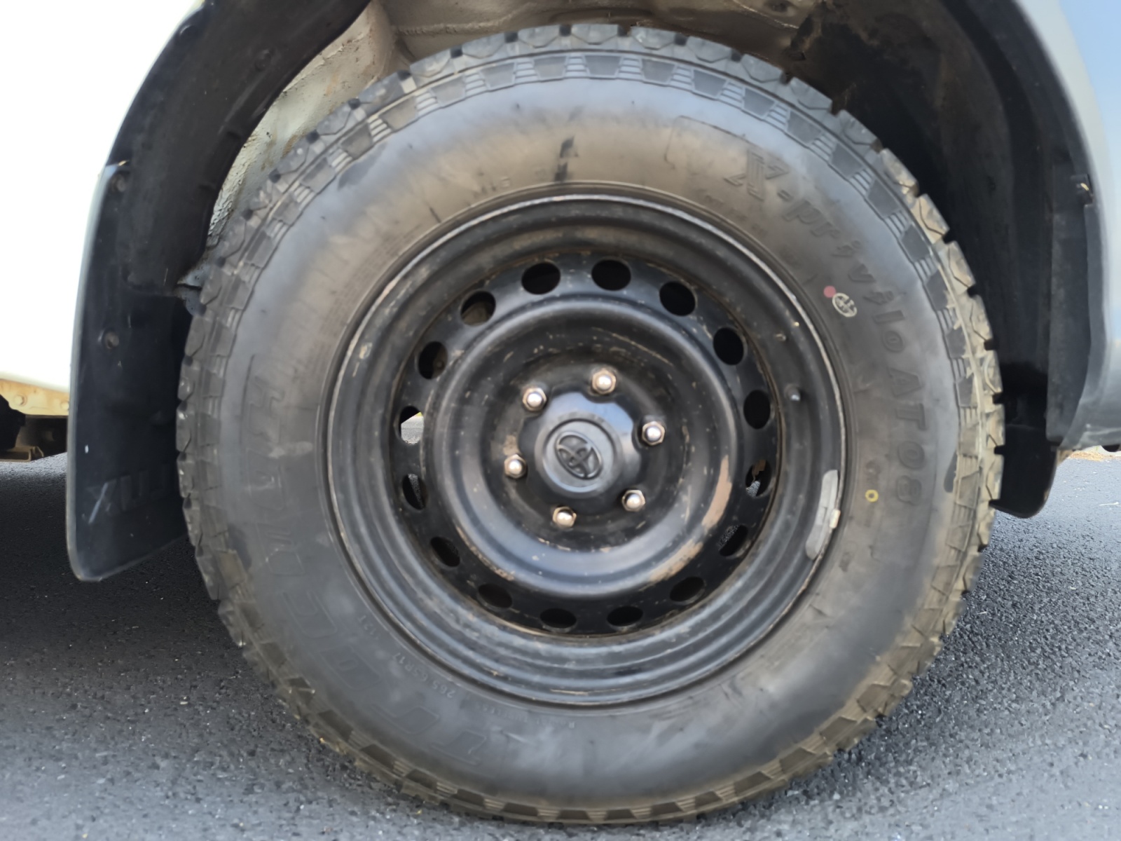 Toyota Hilux 33