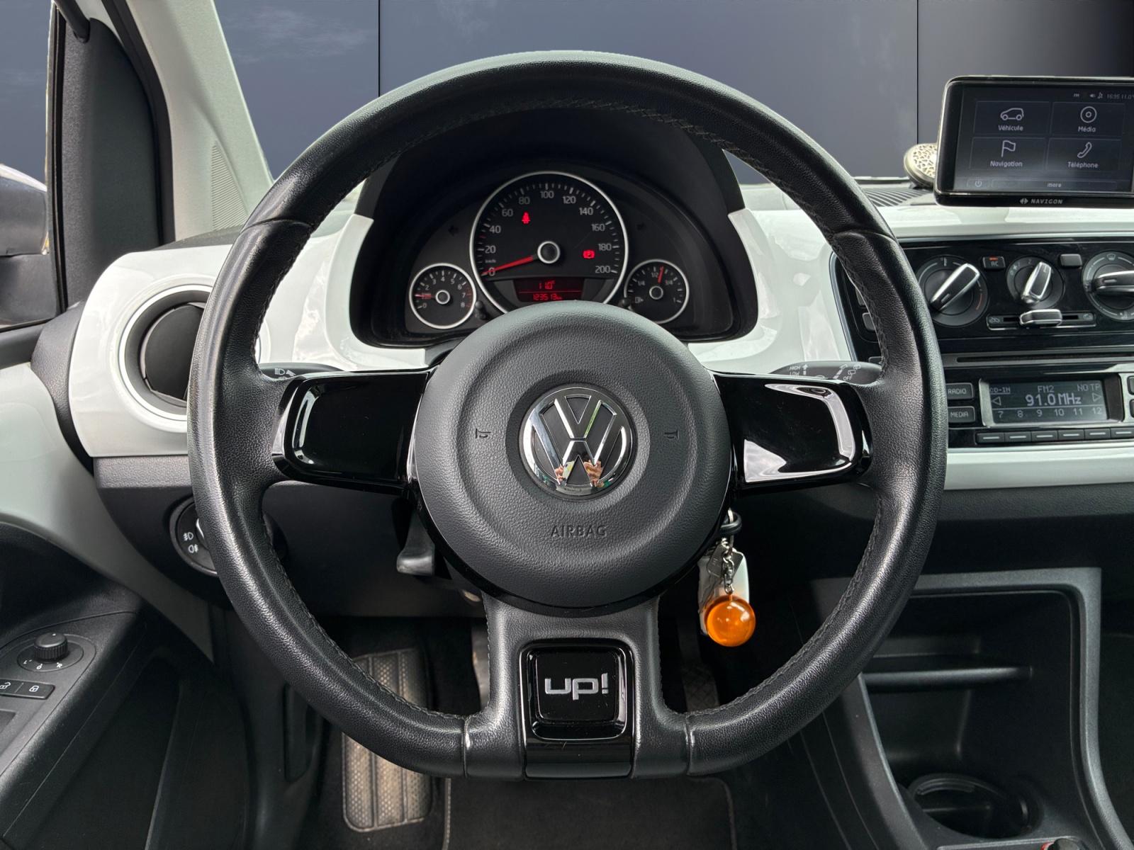 Volkswagen Up 15