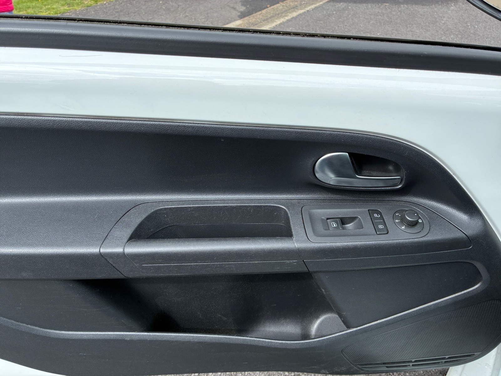 Volkswagen Up 33