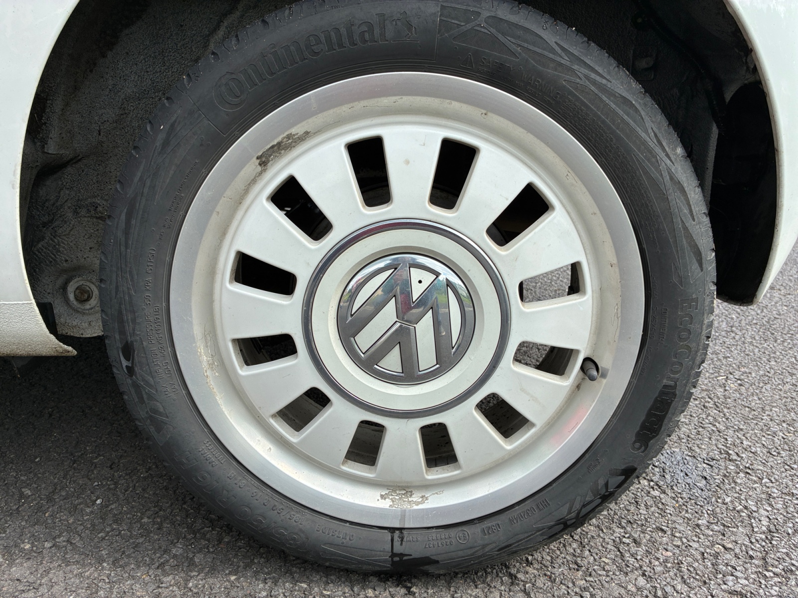 Volkswagen Up 23