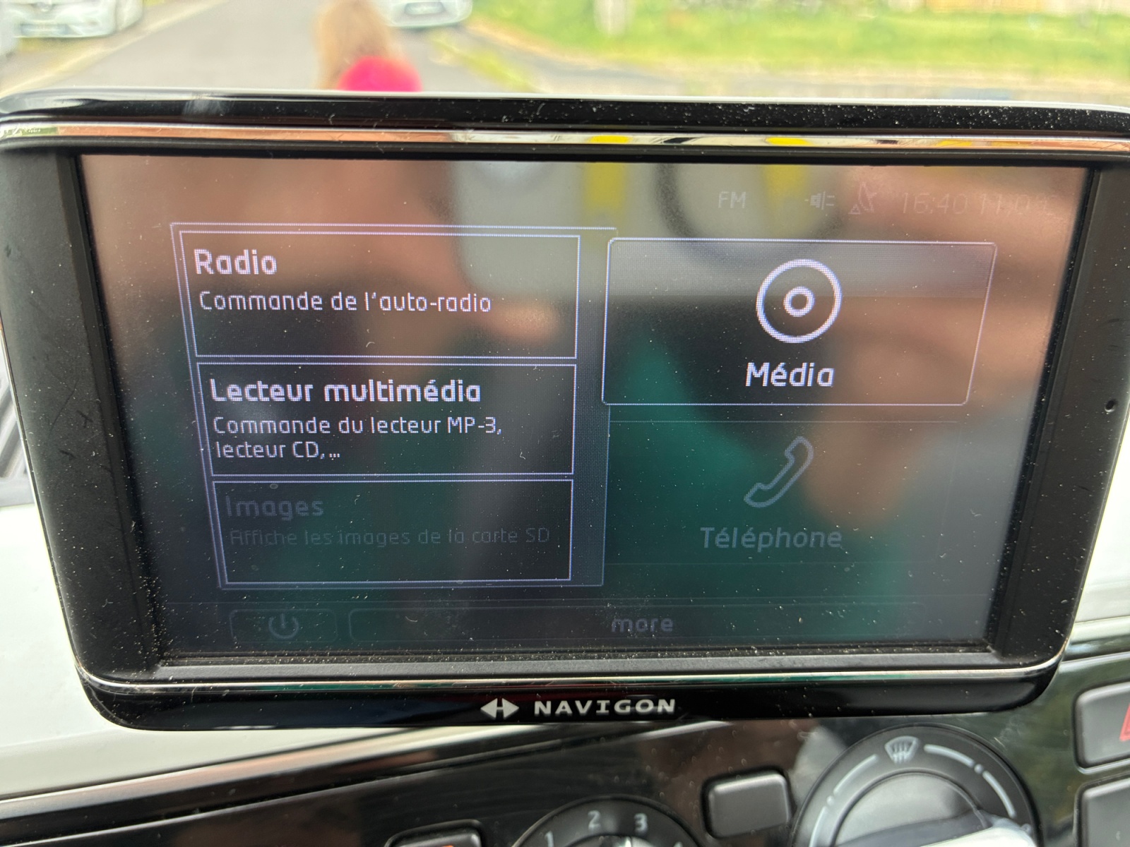Volkswagen Up 27