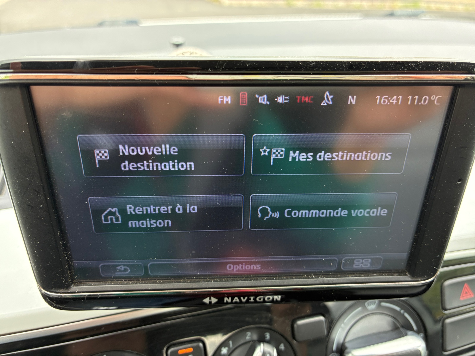 Volkswagen Up 24