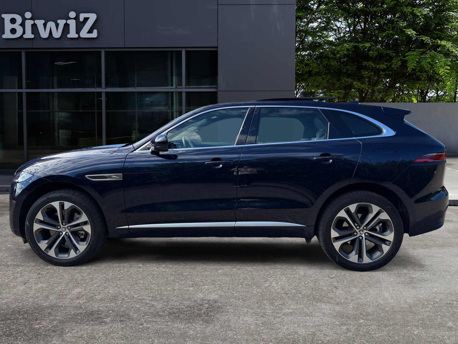 Jaguar F-Pace 1