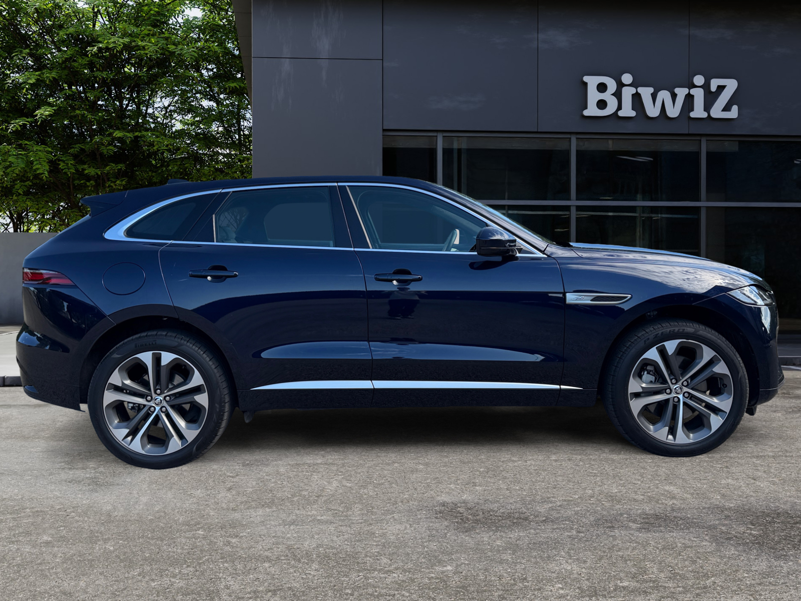 Jaguar F-Pace 5