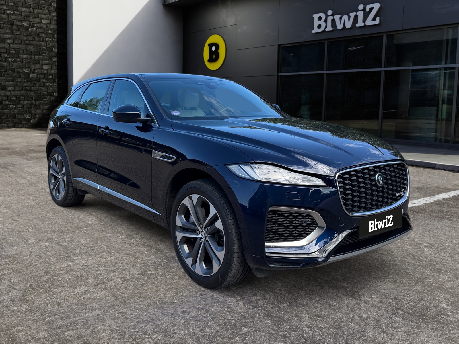 Jaguar F-Pace 6