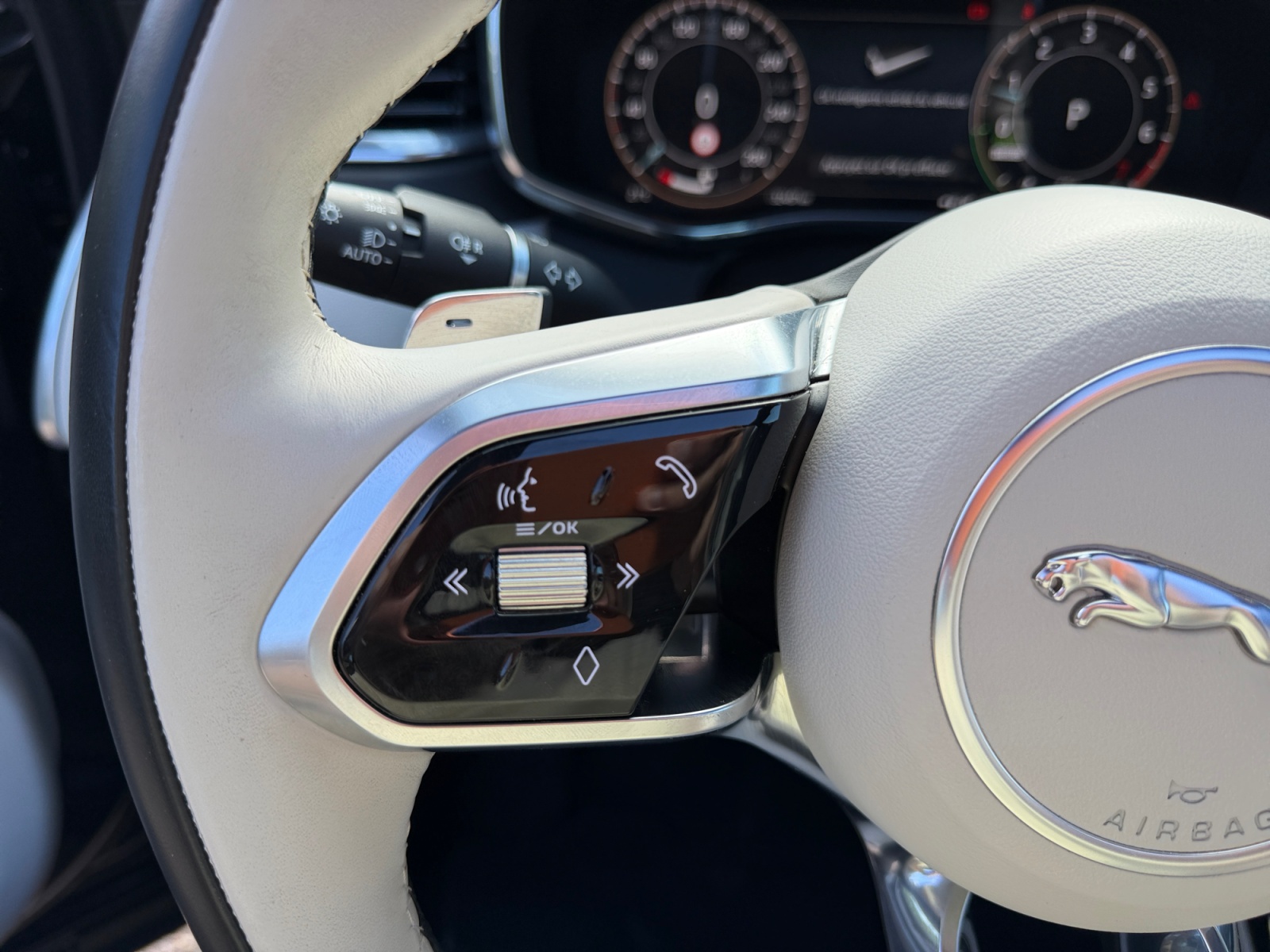 Jaguar F-Pace 20