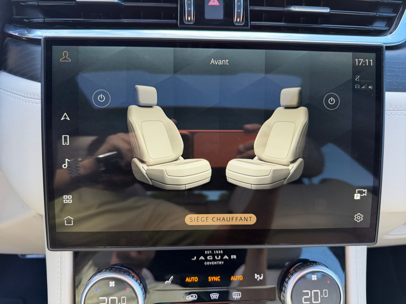 Jaguar F-Pace 24