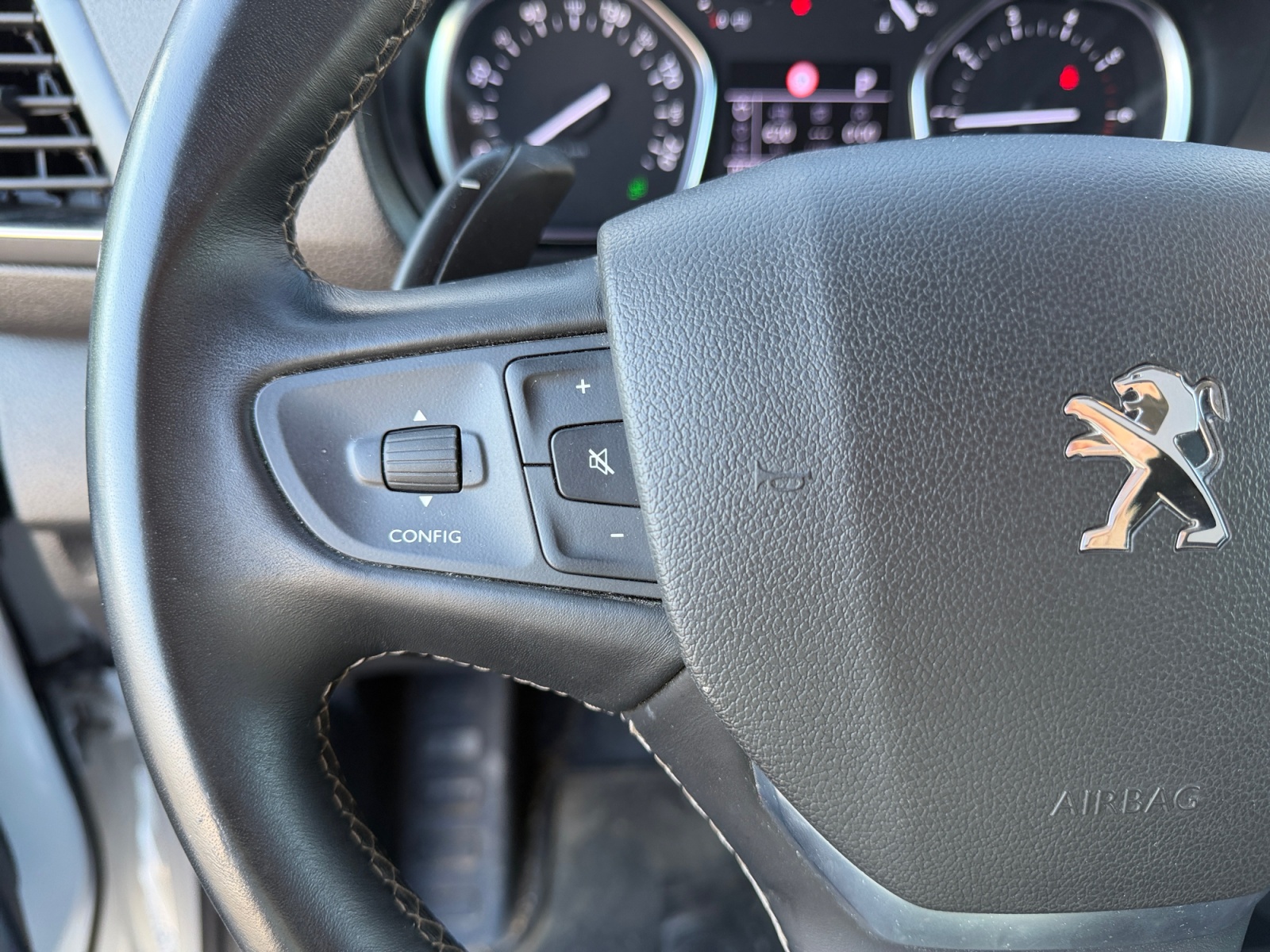 Peugeot Expert 18