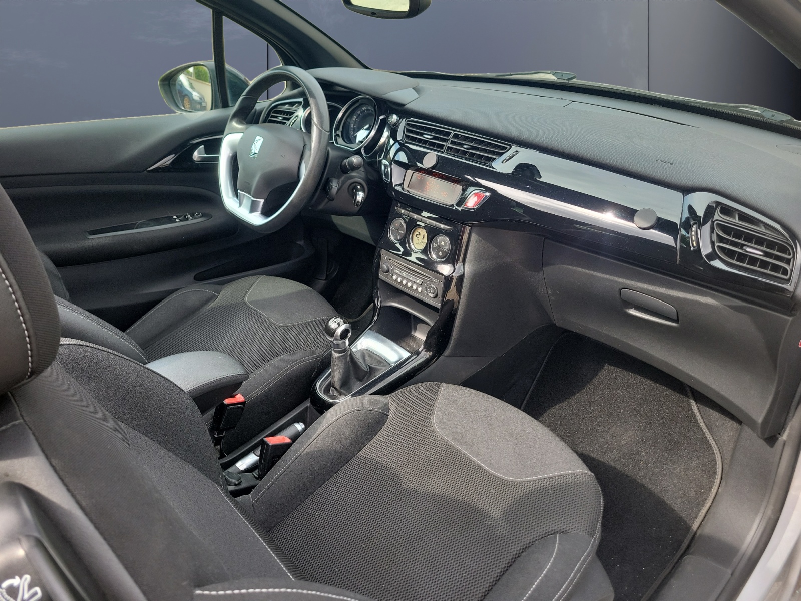 Ds Automobiles Ds3 12