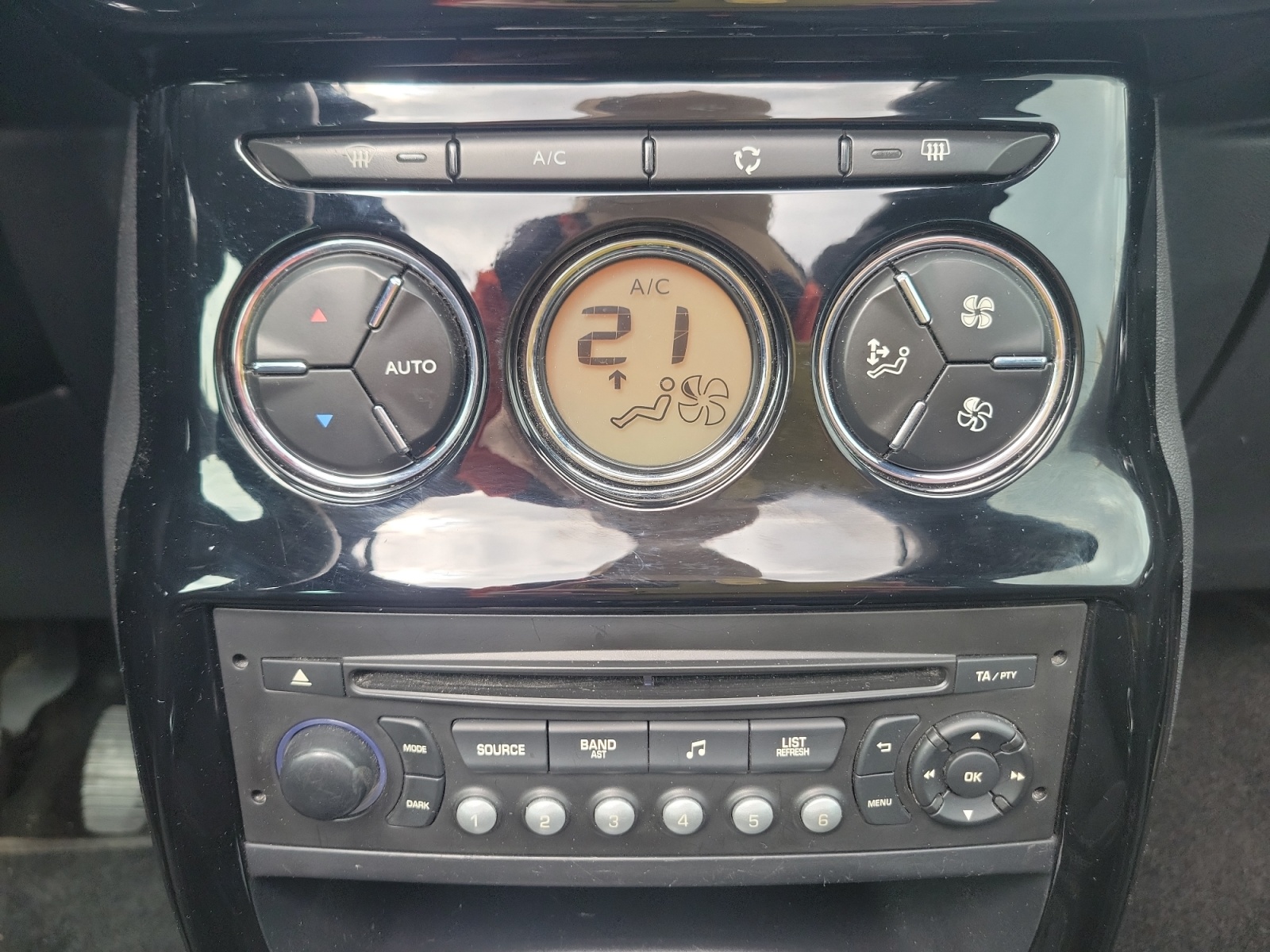Ds Automobiles Ds3 17