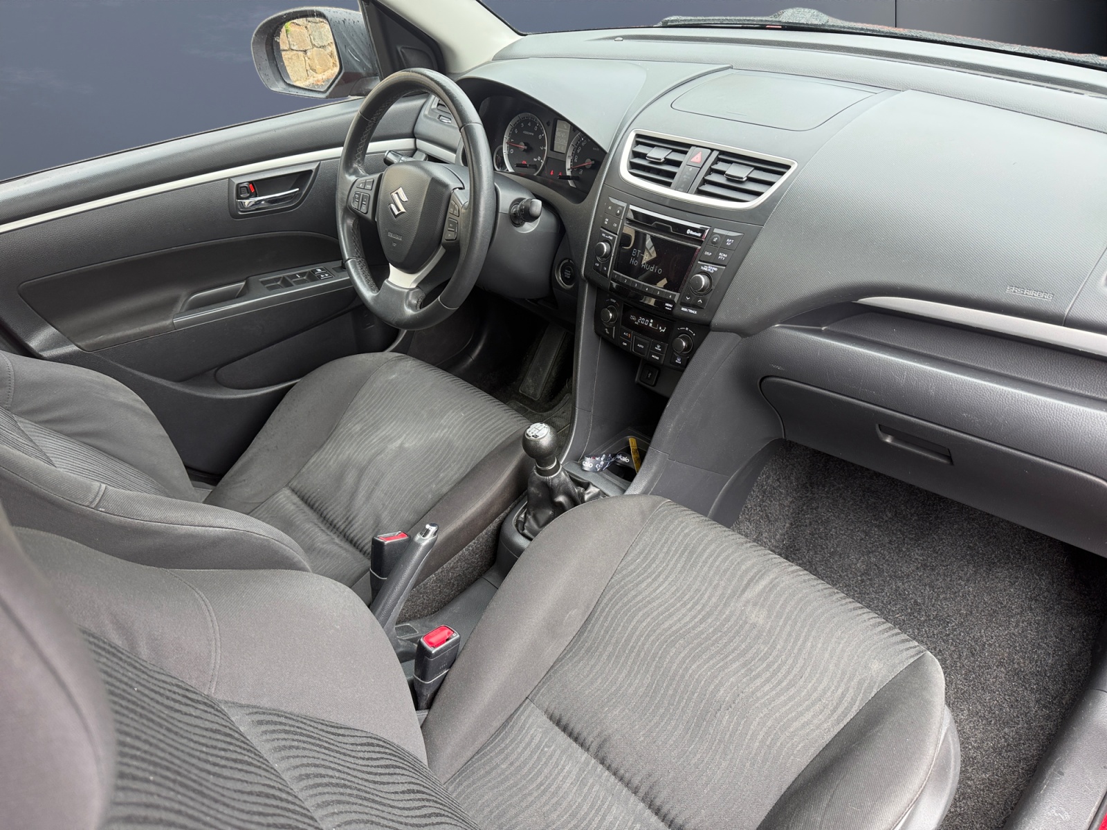 Suzuki Swift 12
