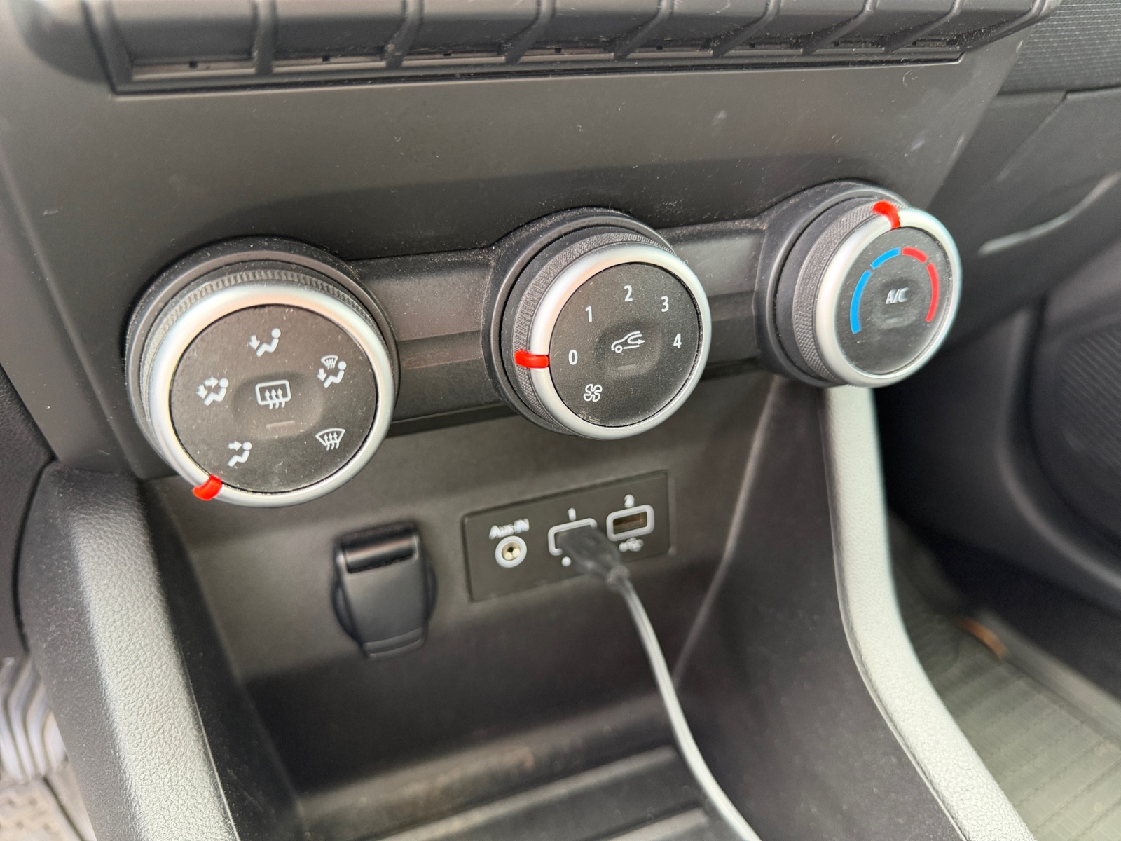 Renault Clio 24