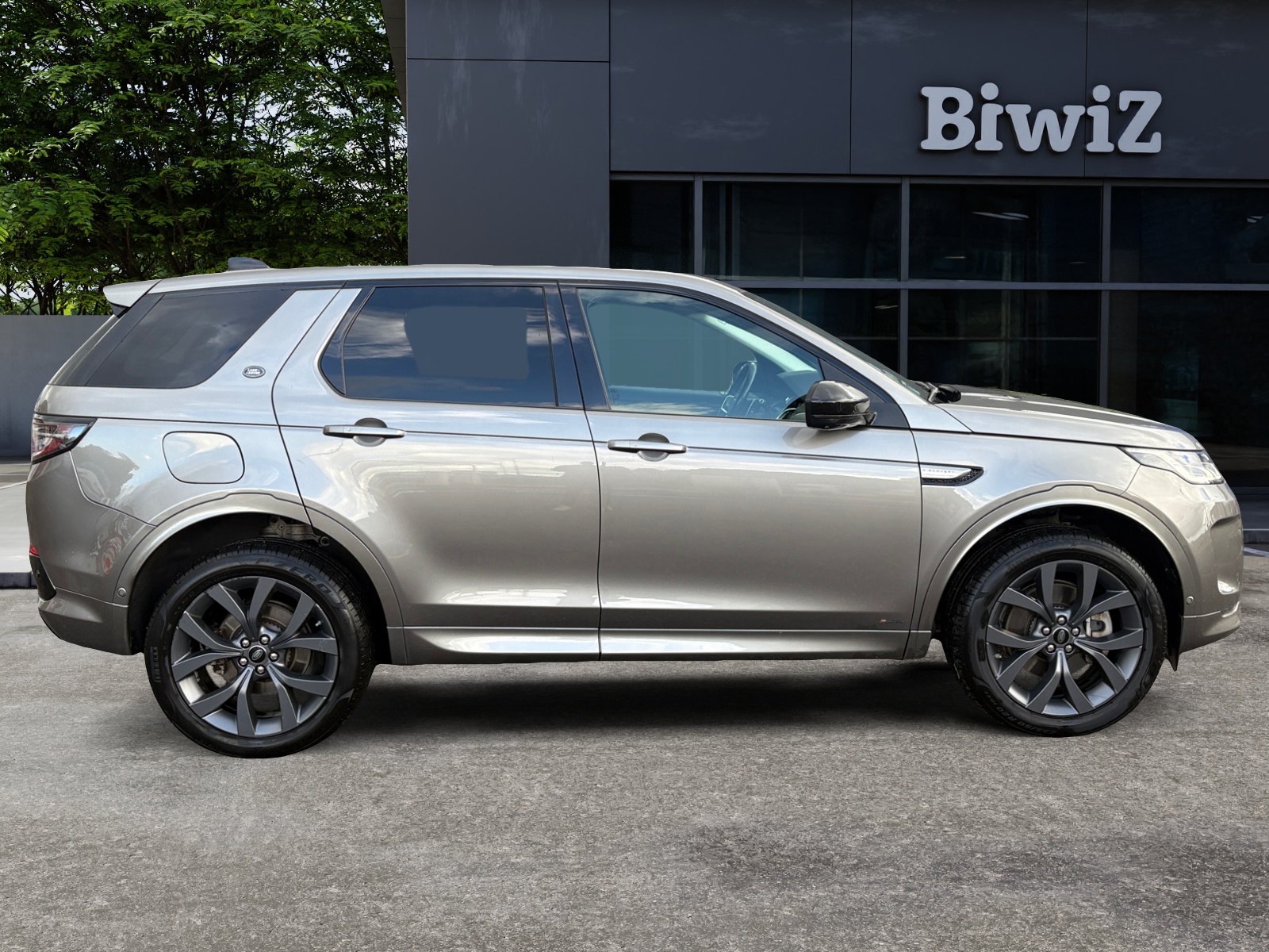 Land Rover Discovery Sport 5