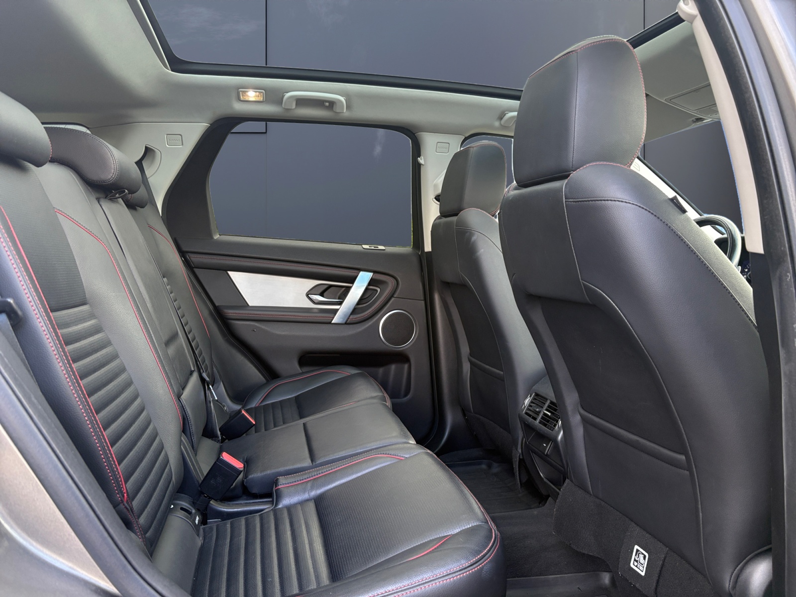Land Rover Discovery Sport 11