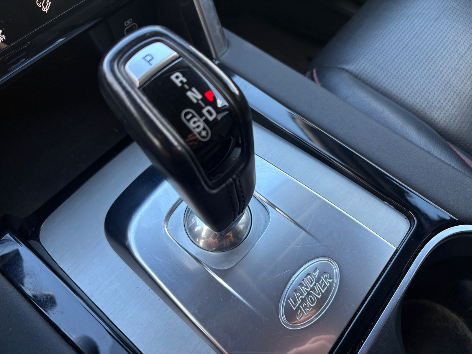 Land Rover Discovery Sport 28
