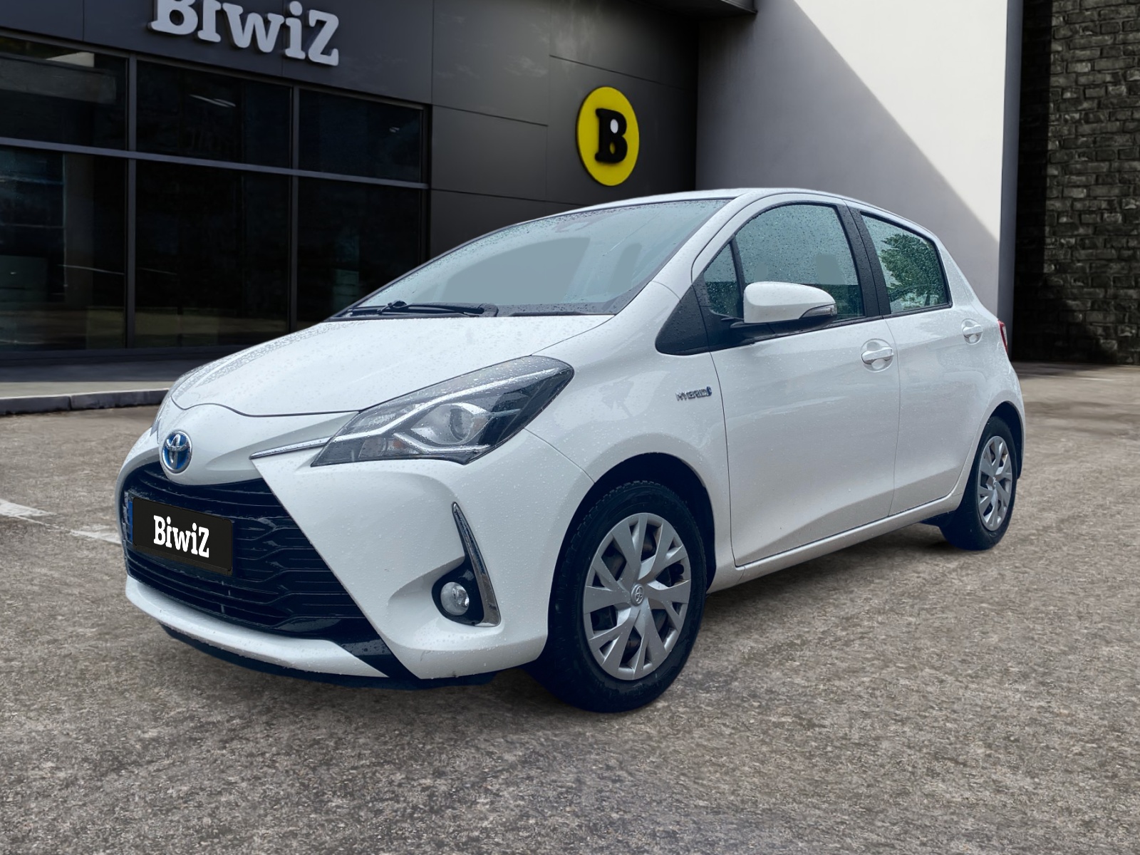 Toyota Yaris Chic Hybride 100h