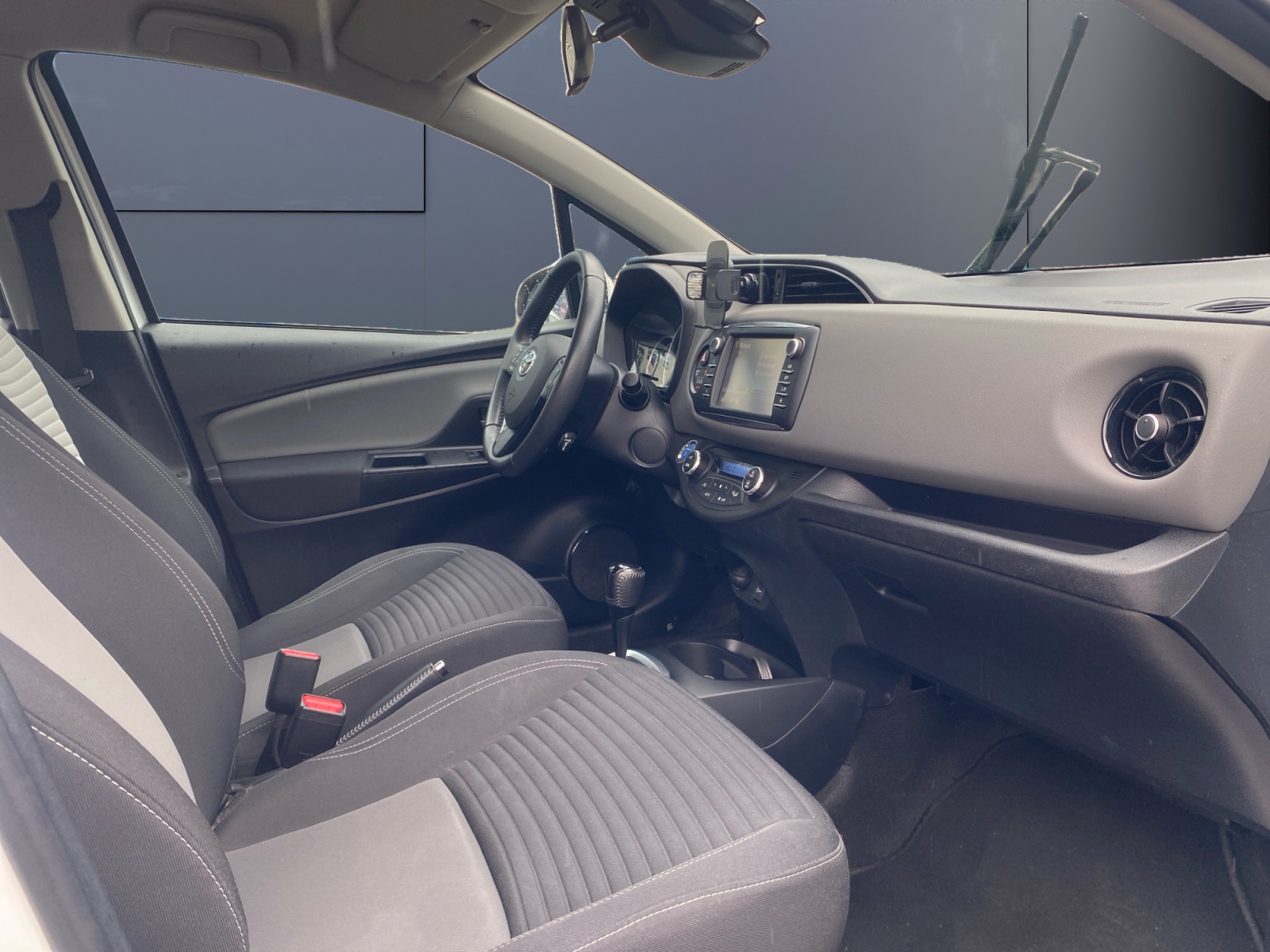 Toyota Yaris 12