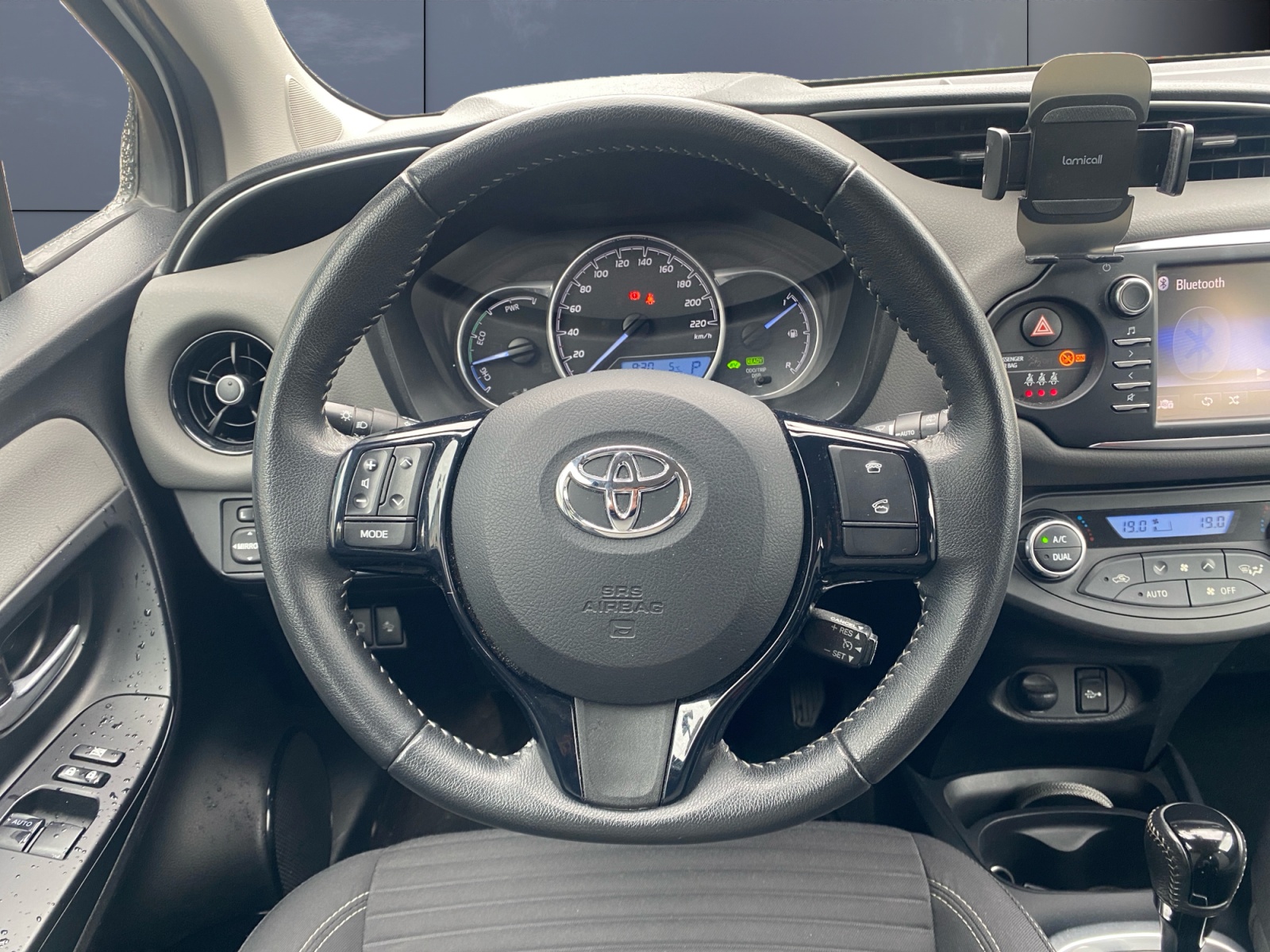 Toyota Yaris 15
