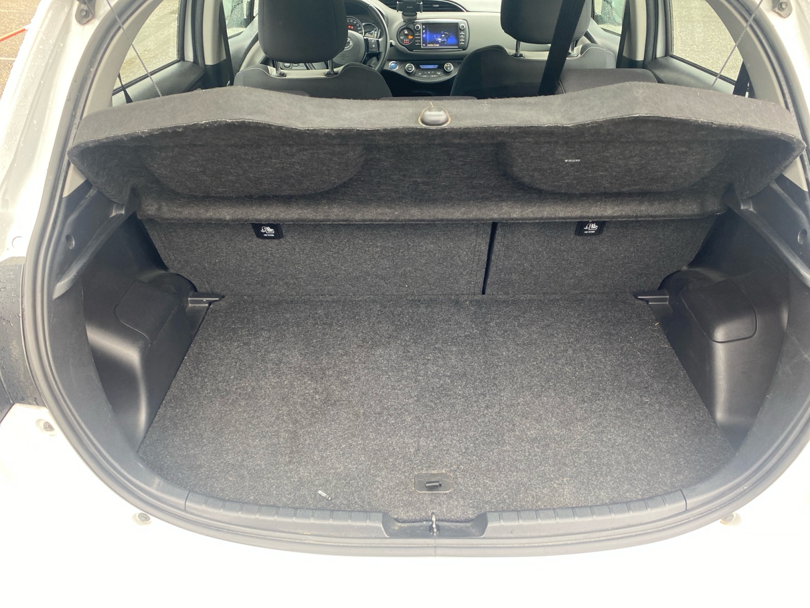 Toyota Yaris 24