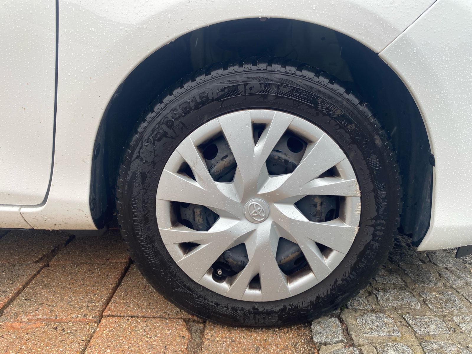 Toyota Yaris 27