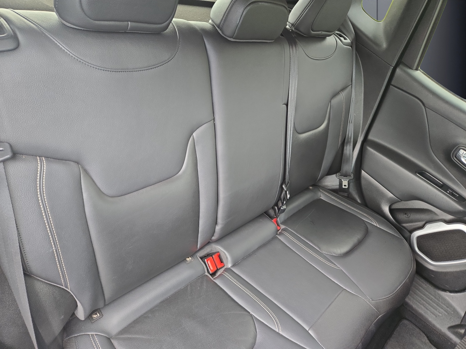 Jeep Renegade 11