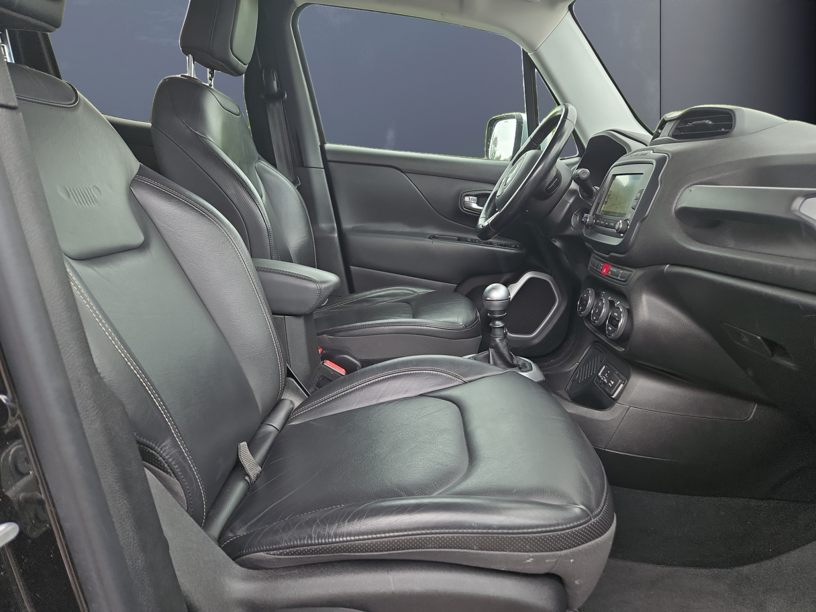 Jeep Renegade 13