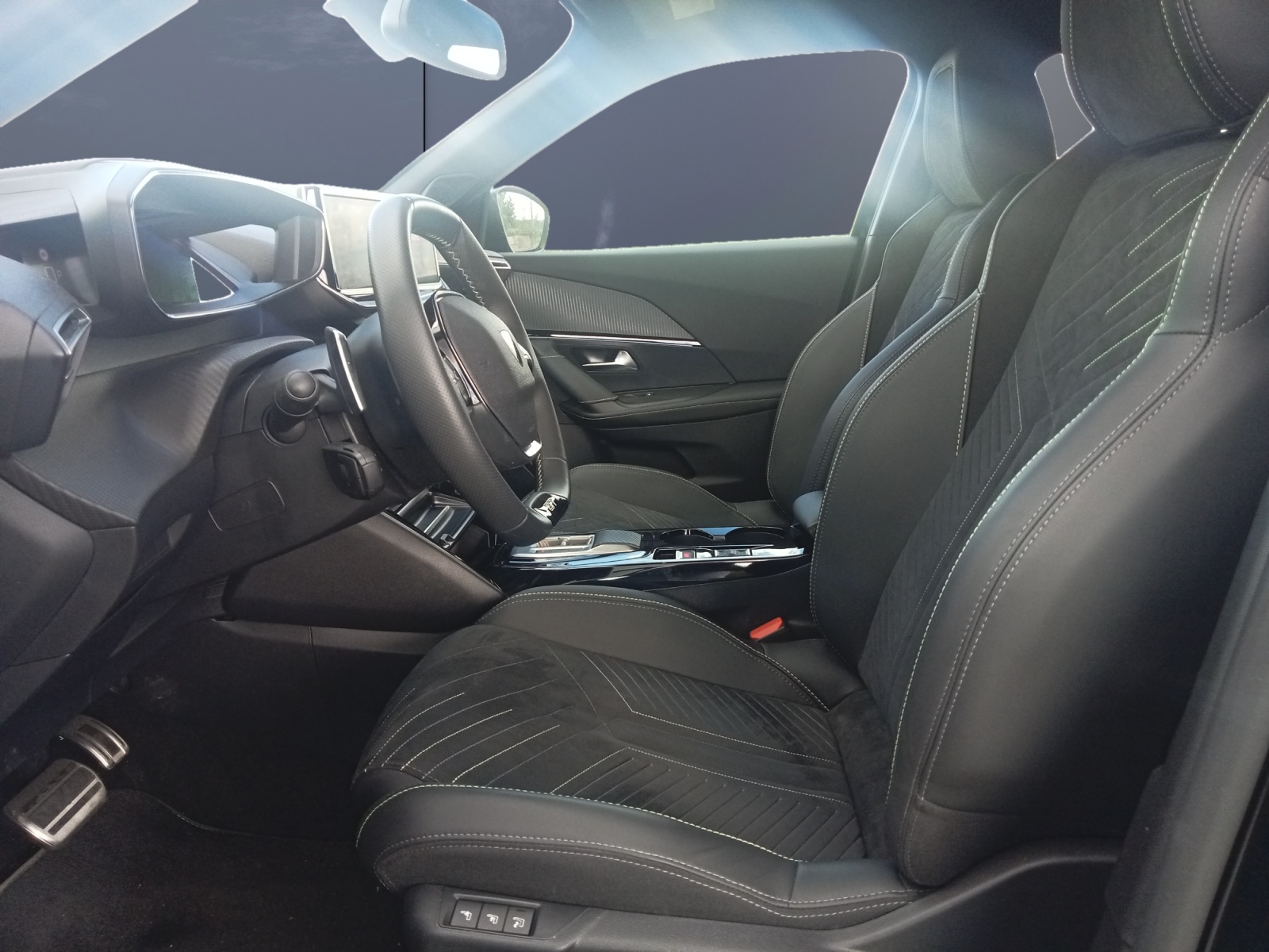 Peugeot 2008 8
