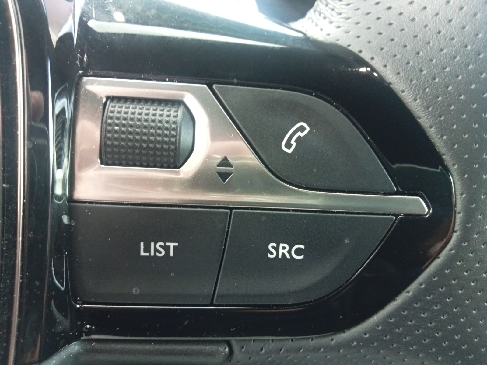 Peugeot 2008 17