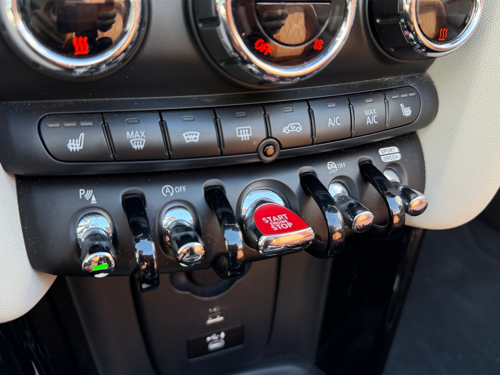 Mini Cabrio 32
