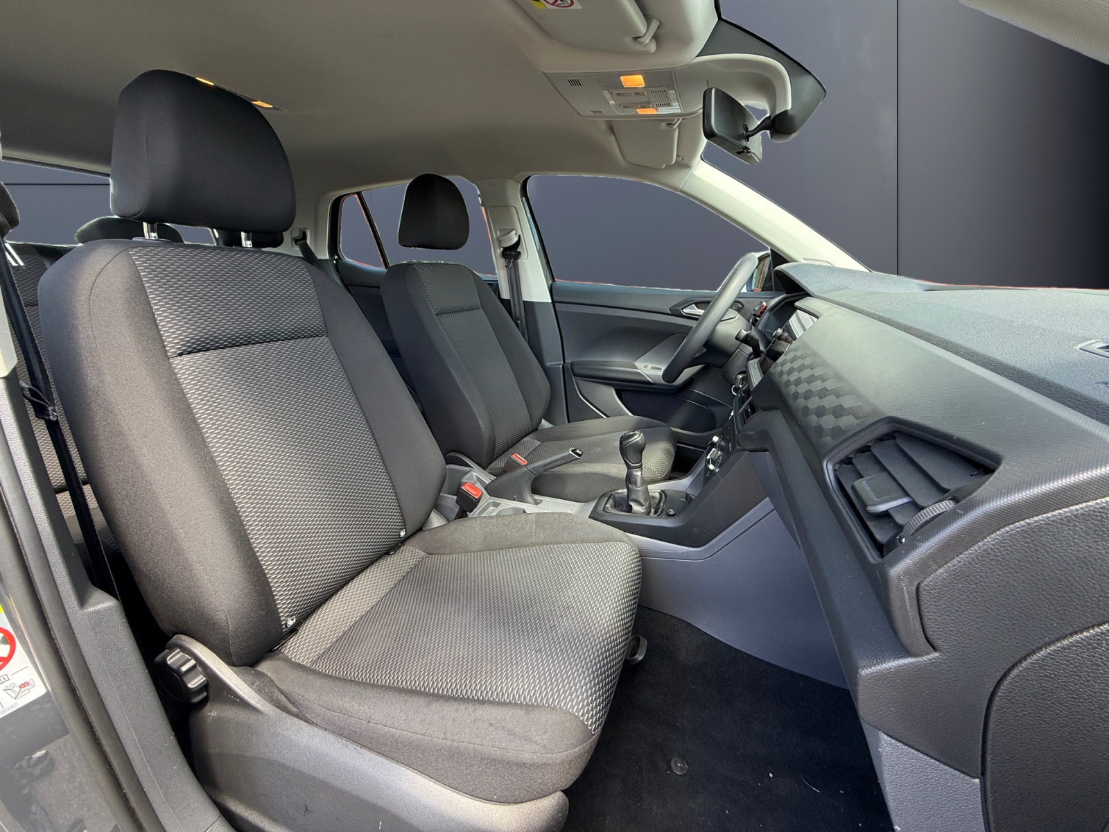 Volkswagen T-Cross 13