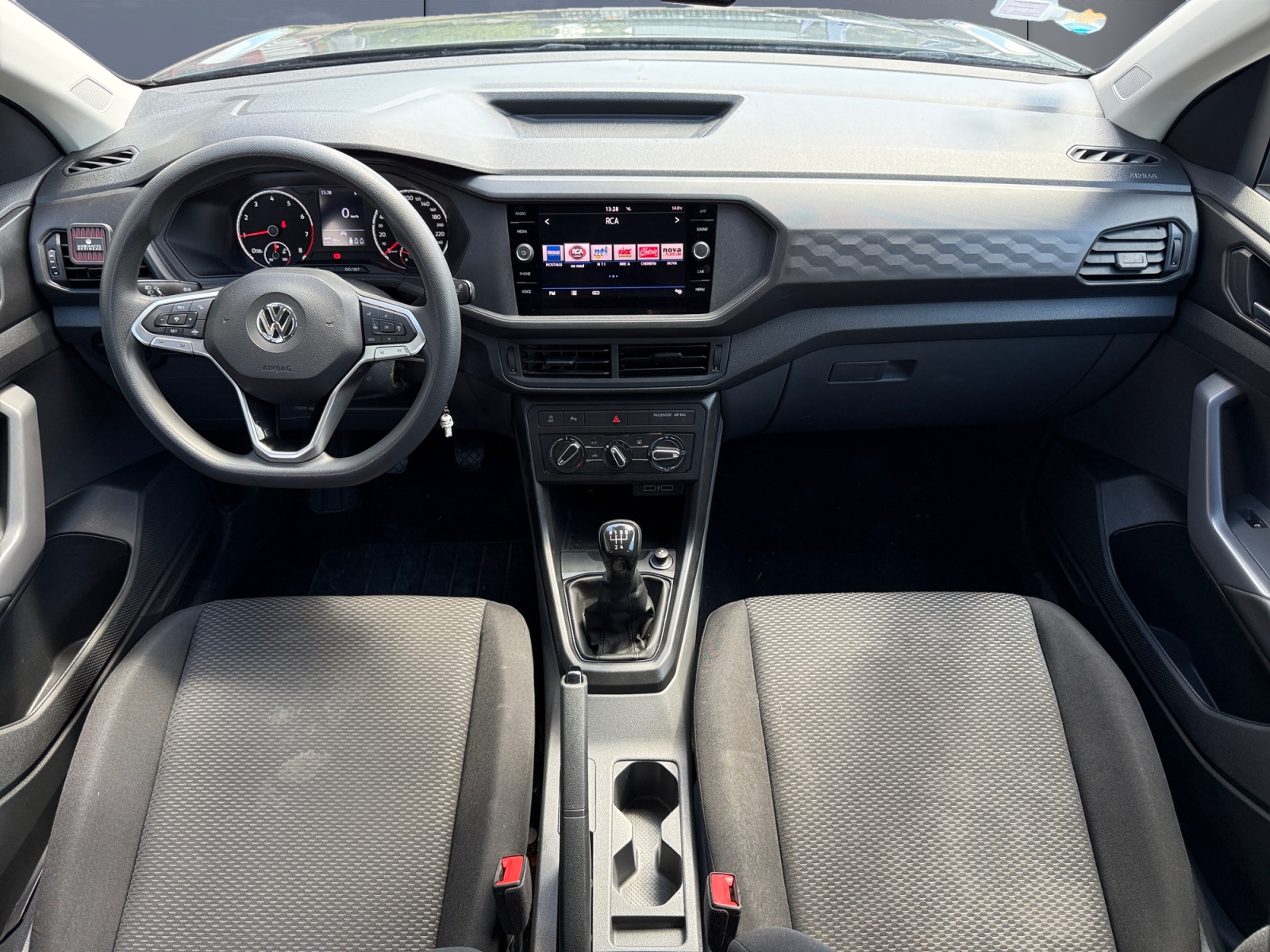 Volkswagen T-Cross 14