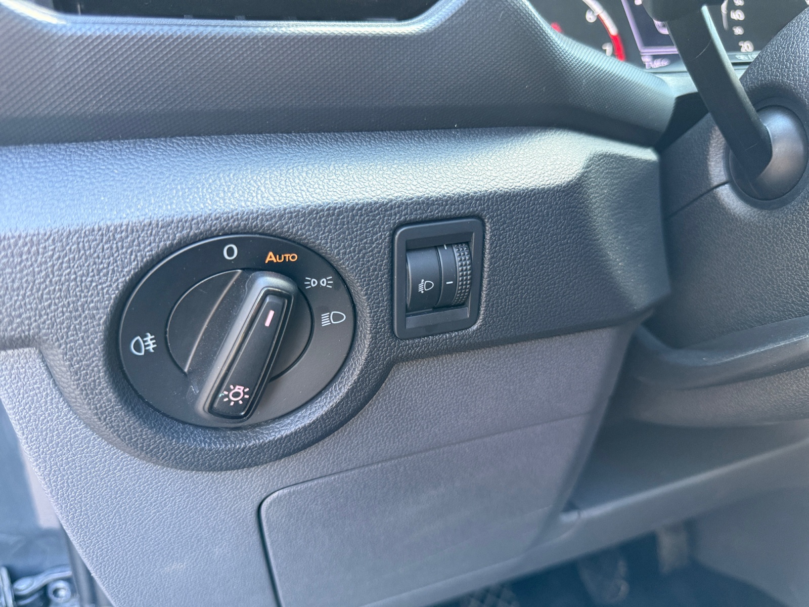 Volkswagen T-Cross 19