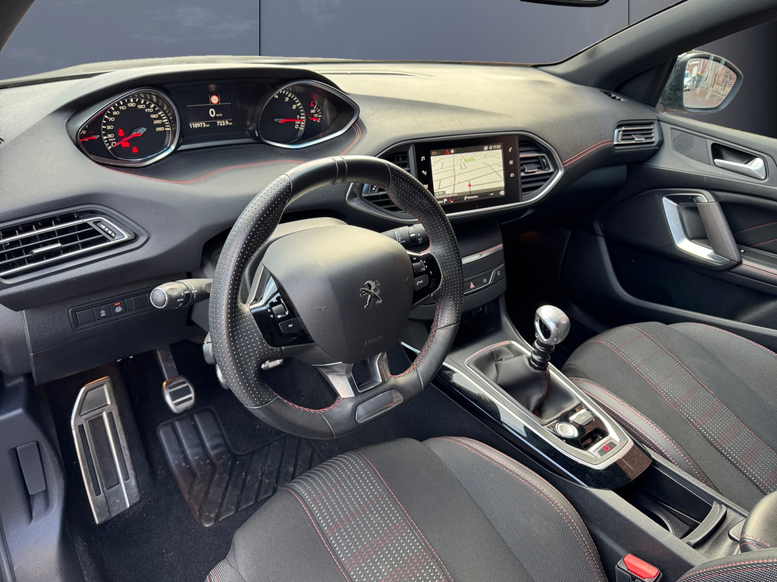 Peugeot 308 8