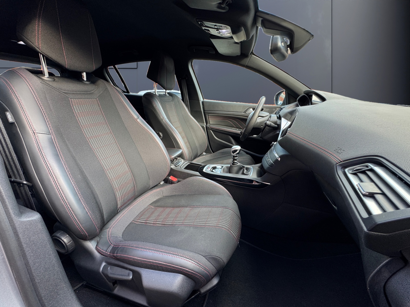 Peugeot 308 13