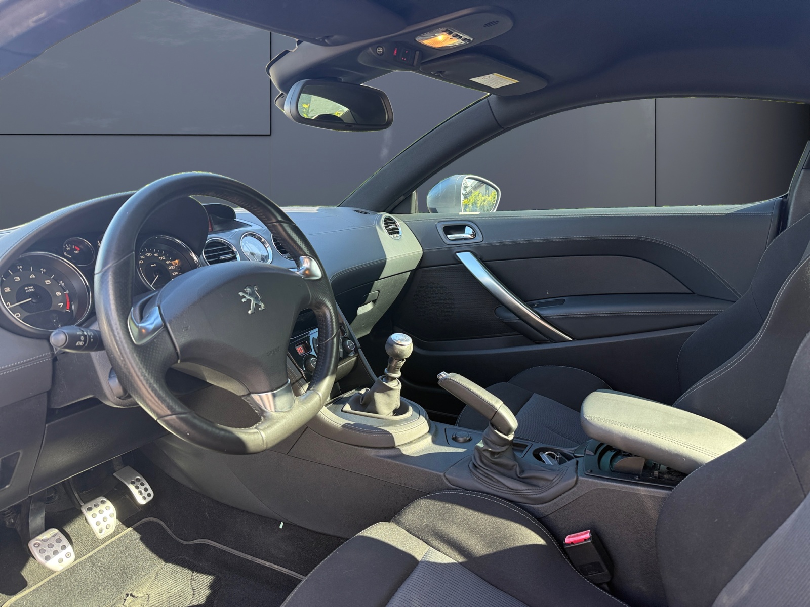 Peugeot RCZ 8