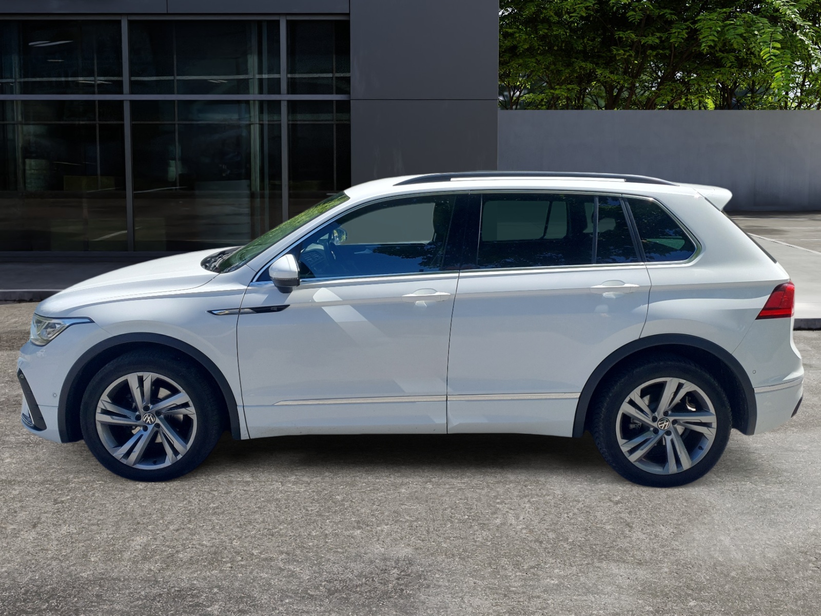 Volkswagen Tiguan 1