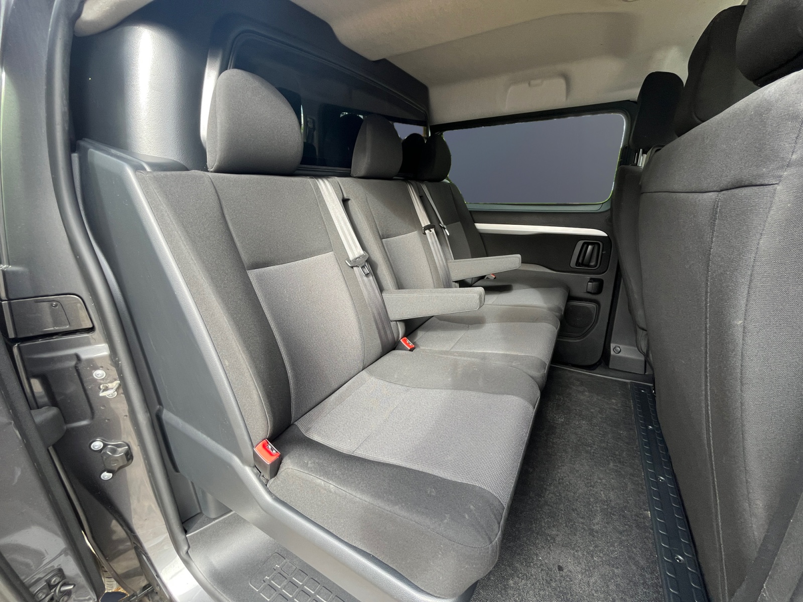 Peugeot Expert Vu 11