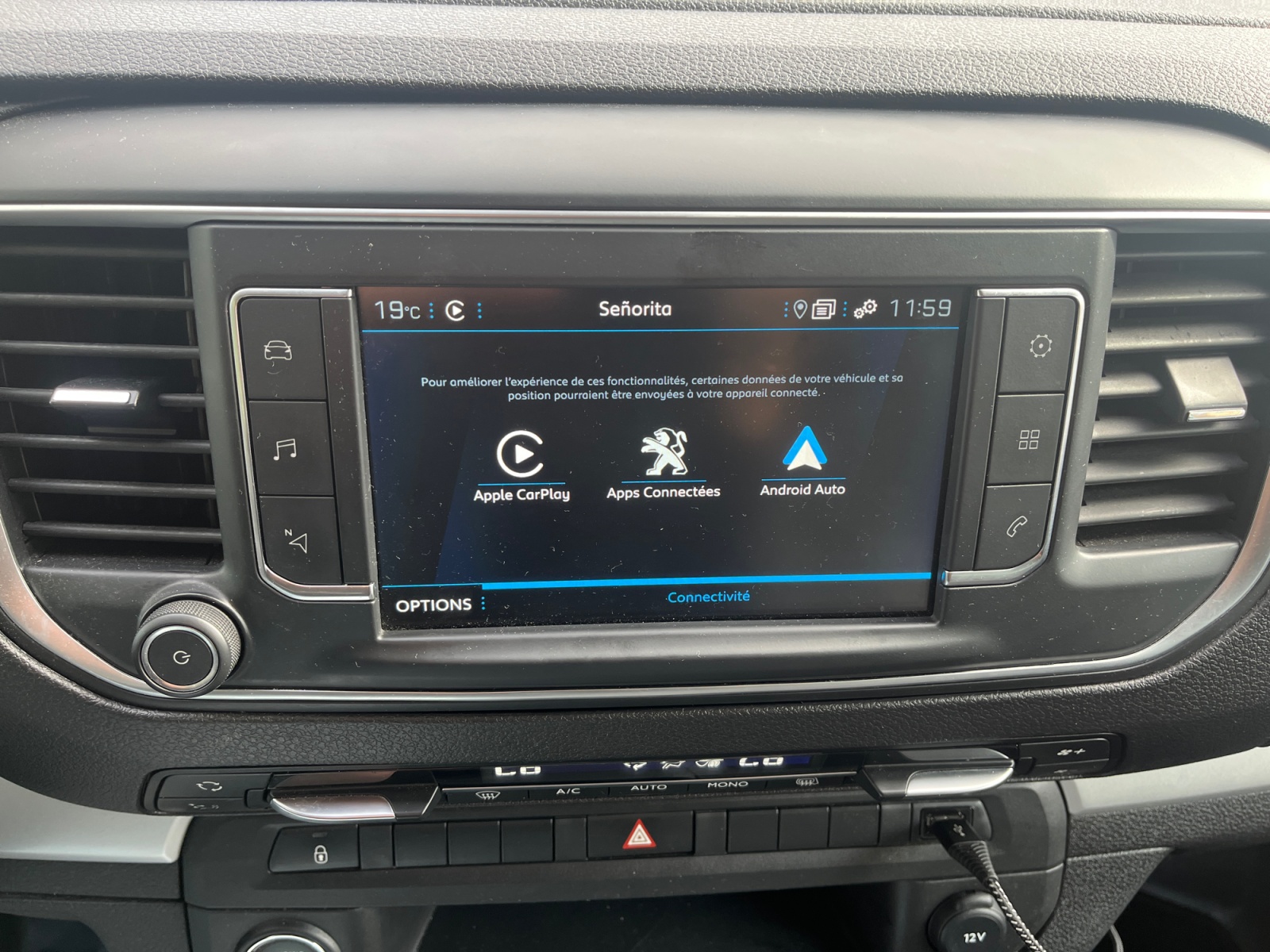 Peugeot Expert Vu 19