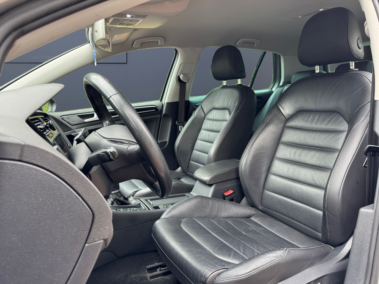 Volkswagen Golf 9