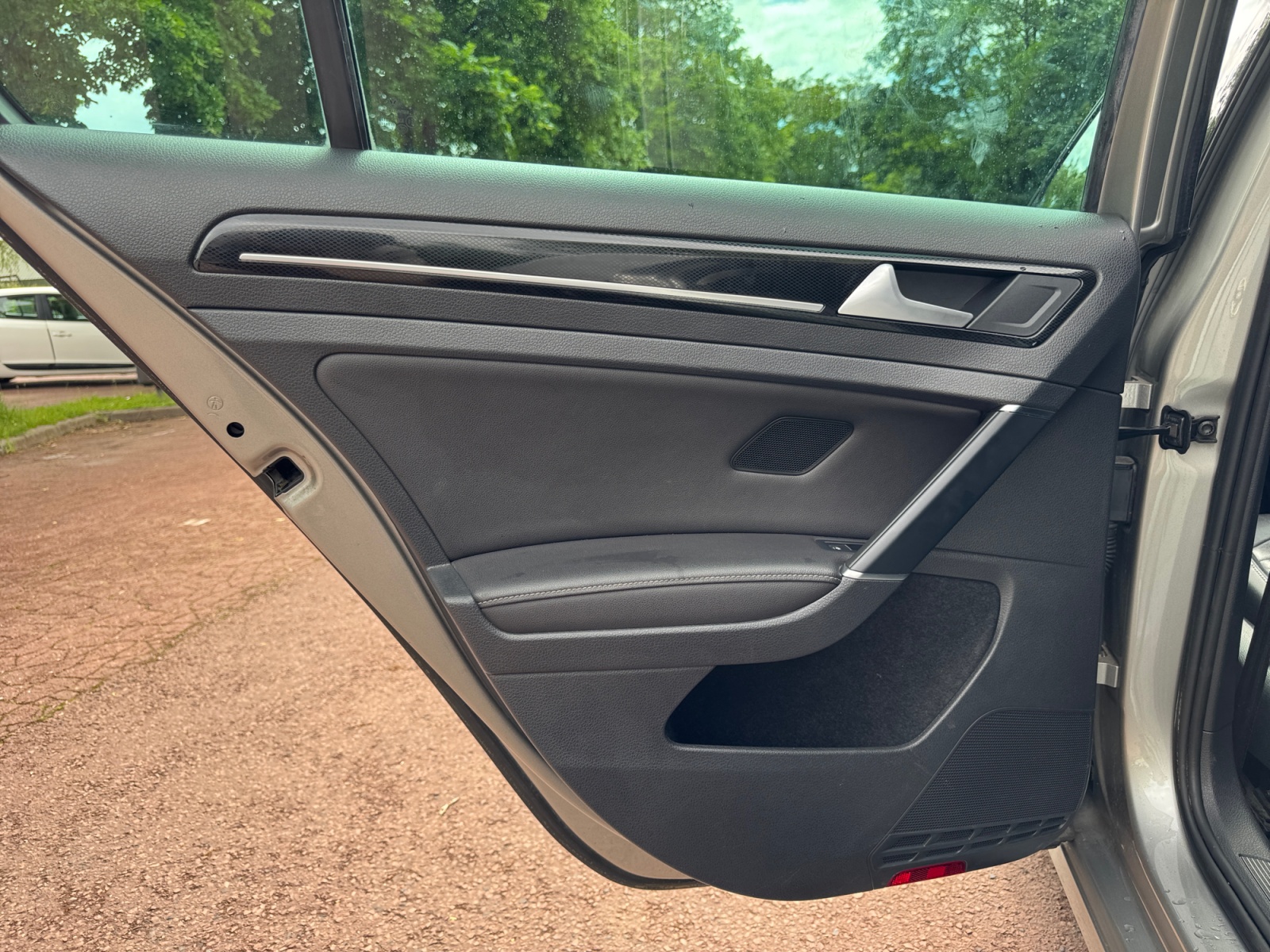 Volkswagen Golf 24