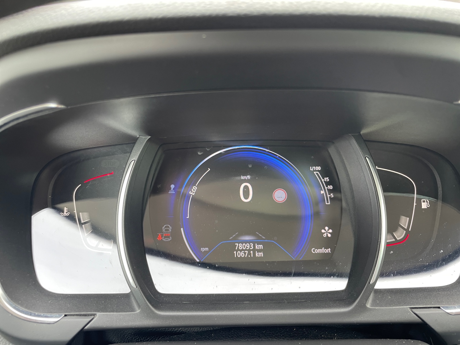 Renault Scenic 16