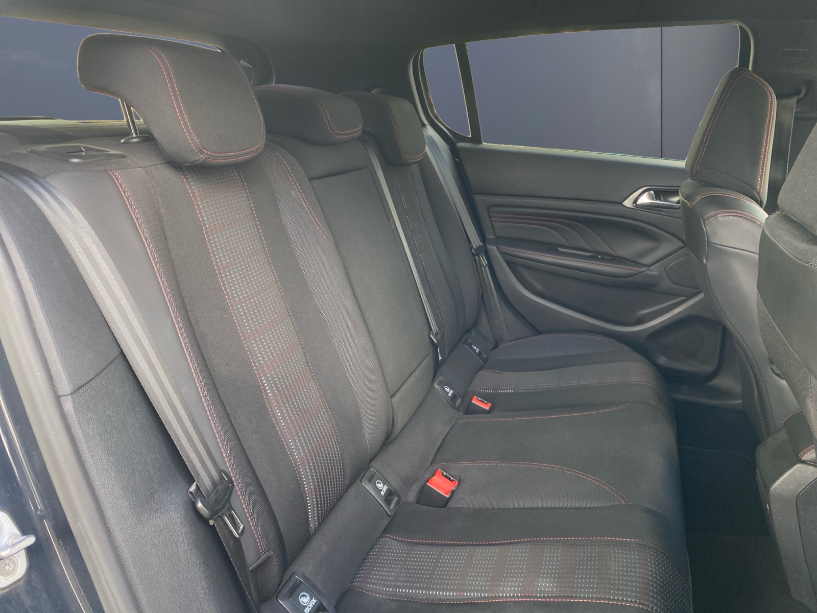 Peugeot 308 11