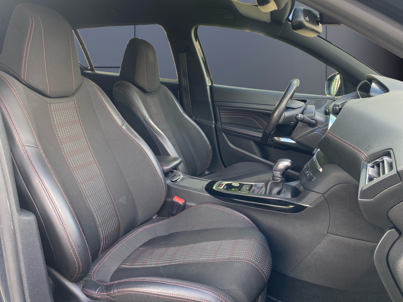 Peugeot 308 13