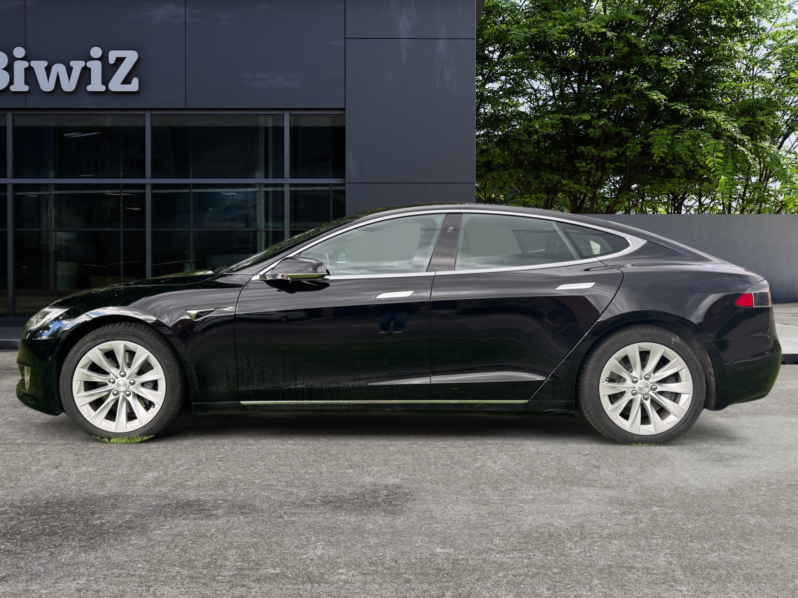 Tesla Model-S 1
