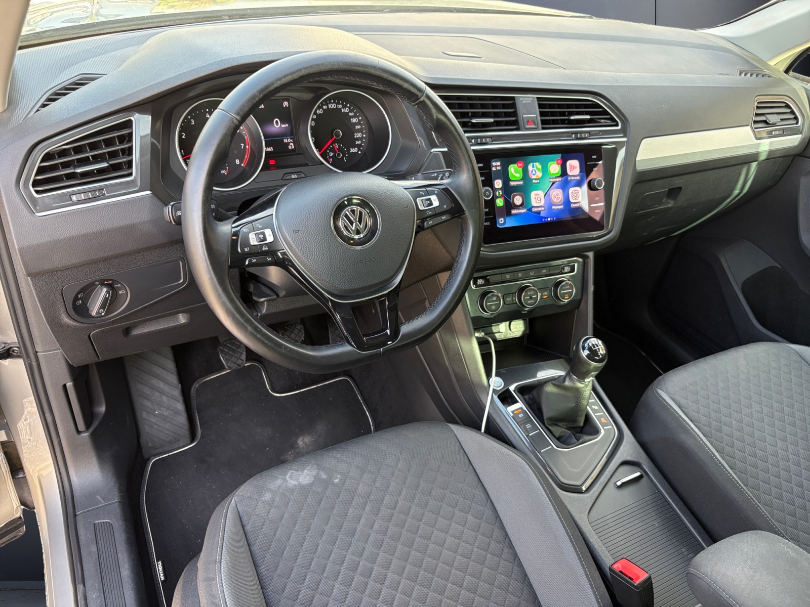 Volkswagen Tiguan 8