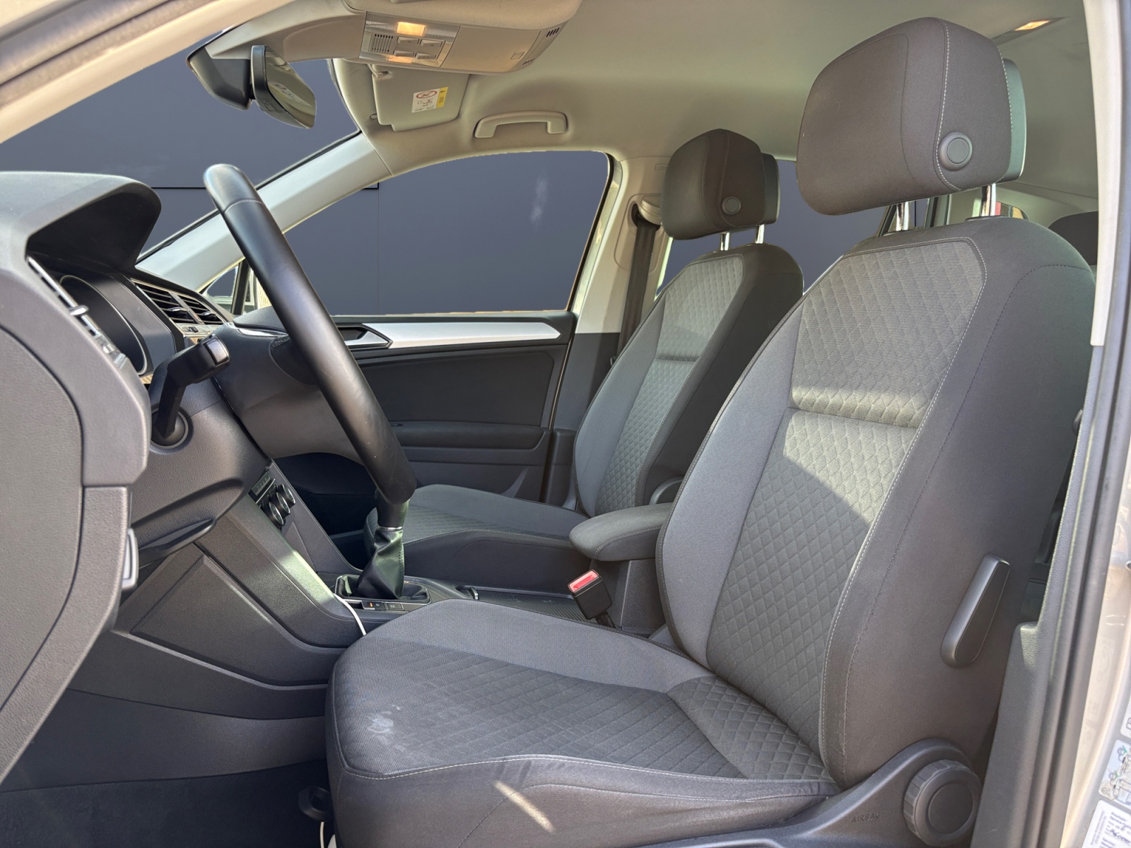 Volkswagen Tiguan 9