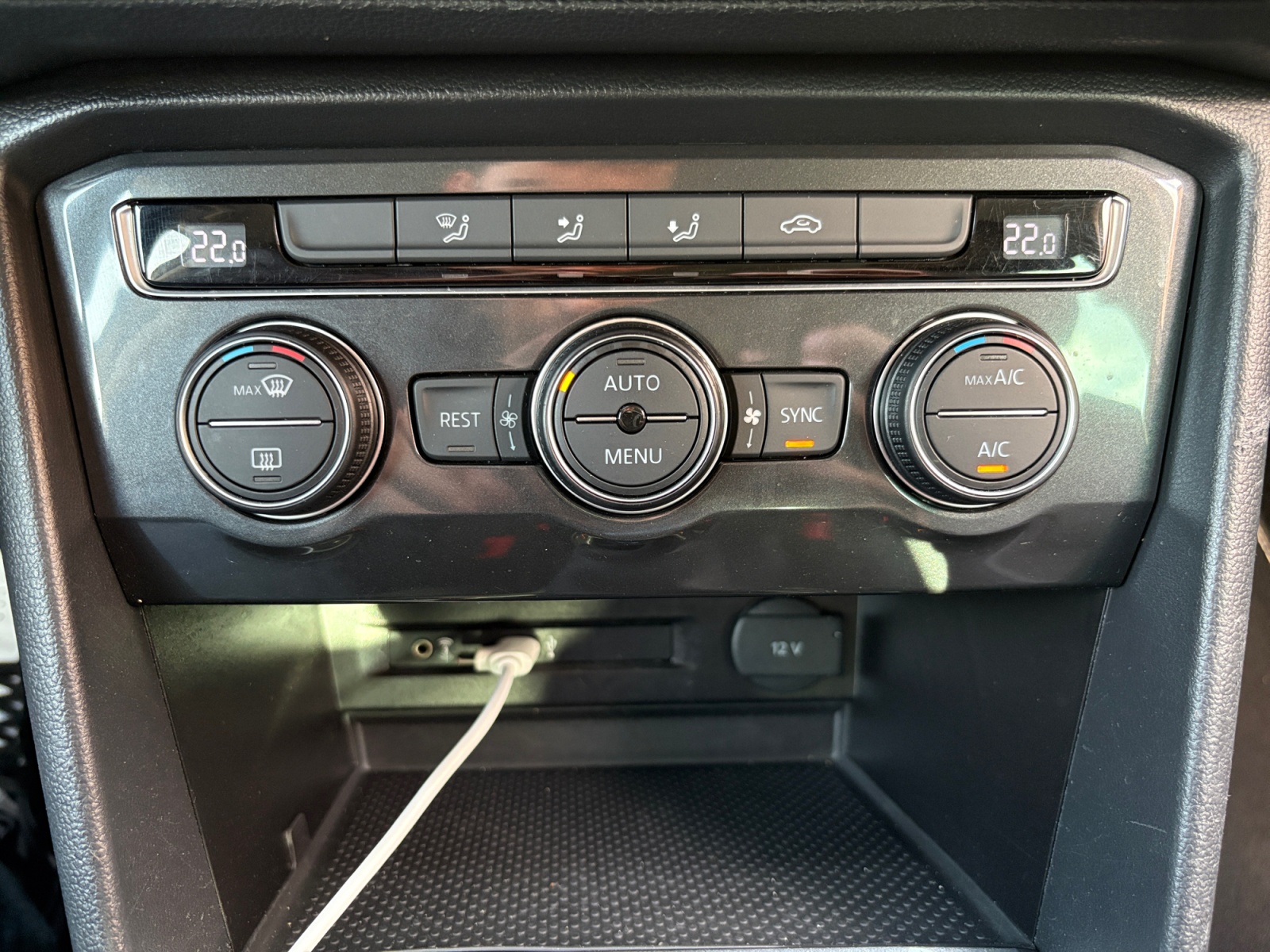Volkswagen Tiguan 30